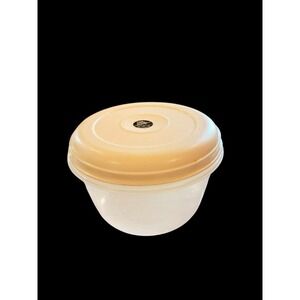 Vintage Rubbermaid Servin' Saver #4 12 Cup Container 0032 Almond Lid Round‎